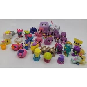 Hatchimals Colleggtibles Lot of 39 Mini Figures